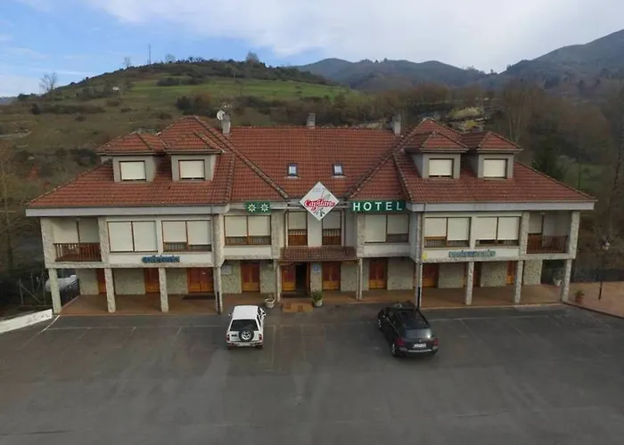 Hotel El Capitan Onís
